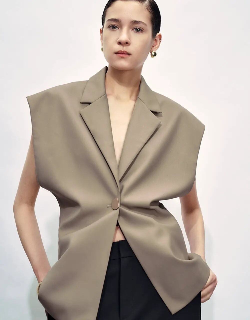 Urban Revivo Tan Vest Size 14